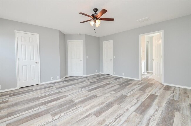 Building Photo - 20131 Larkspur Landing