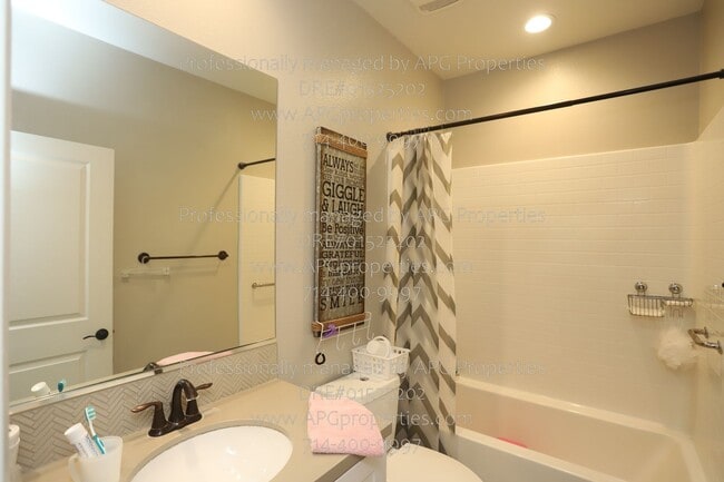 Building Photo - 3320 W Mirano Dr