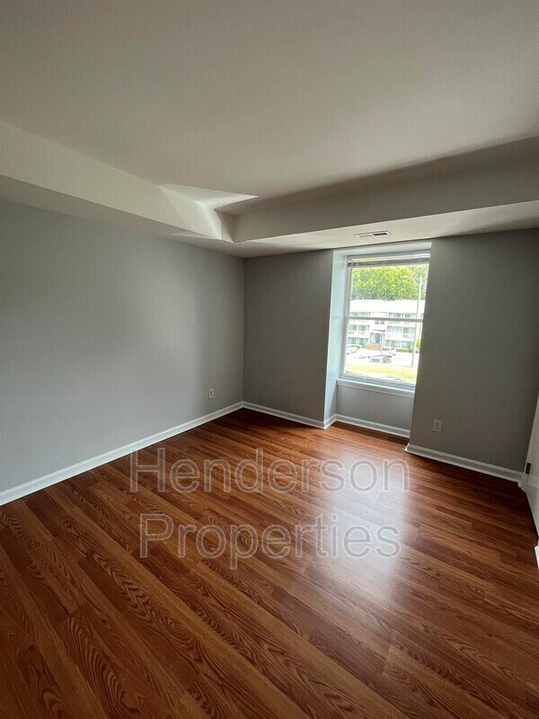 Building Photo - 9501 Shannon Green Dr