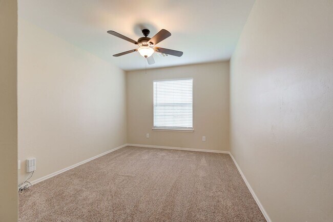 Building Photo - Stunning 3-Bedroom Home in Beautiful Piedmont Community!