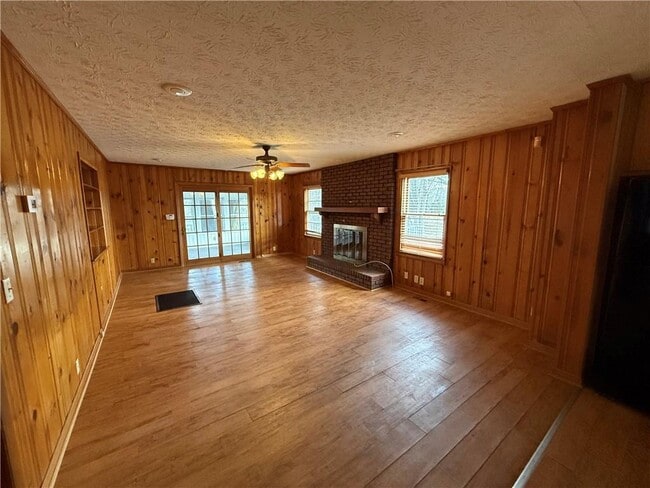 Building Photo - 7322 Hwy 53