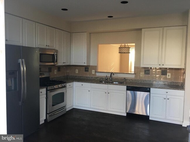 Building Photo - 2253 Journet Dr