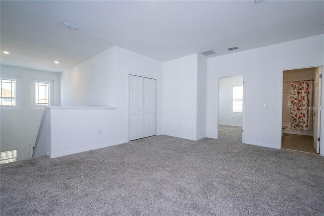 Building Photo - 2337 Treasure Hill St