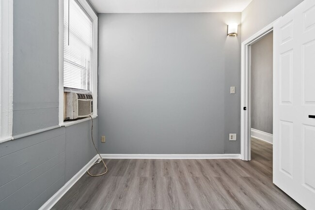 Building Photo - 22 Bedford Square