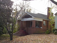 Building Photo - 1 BR Duplex w/ Lawn Service Included