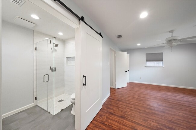 Building Photo - 10502 Timberwood Dr