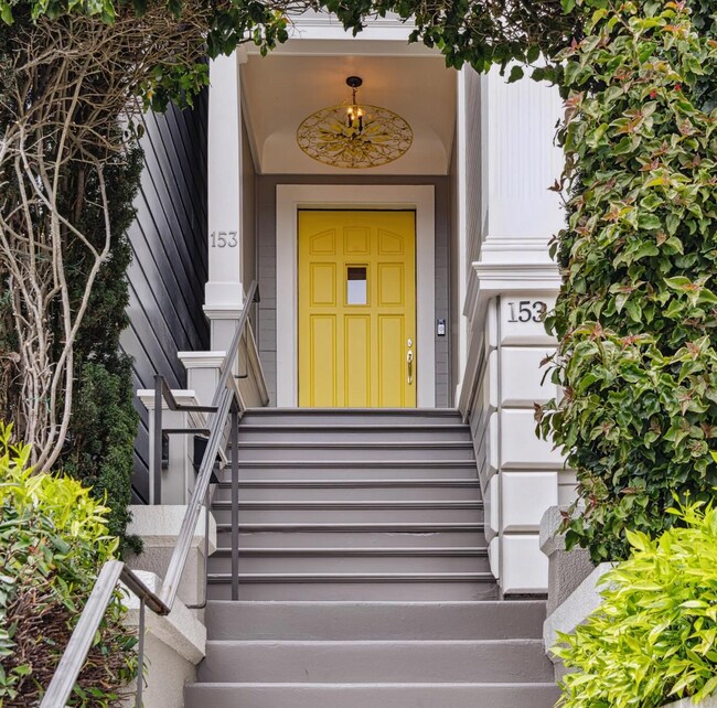 Building Photo - Beautiful 4BR+/3.5BA Edwardian Single-Fami...