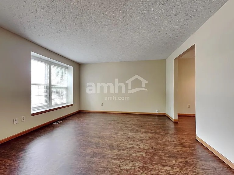 Building Photo - 2358 Rosina Dr