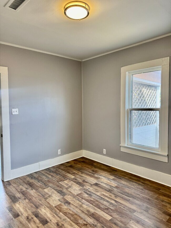 Building Photo - Charming 3 Bedroom Home For Rent in Slaton!