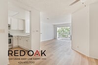 Building Photo - 130 1/2 S Alexandria -205
