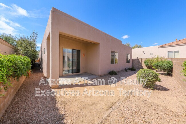 Building Photo - 7427 E Placita Rio Cabo