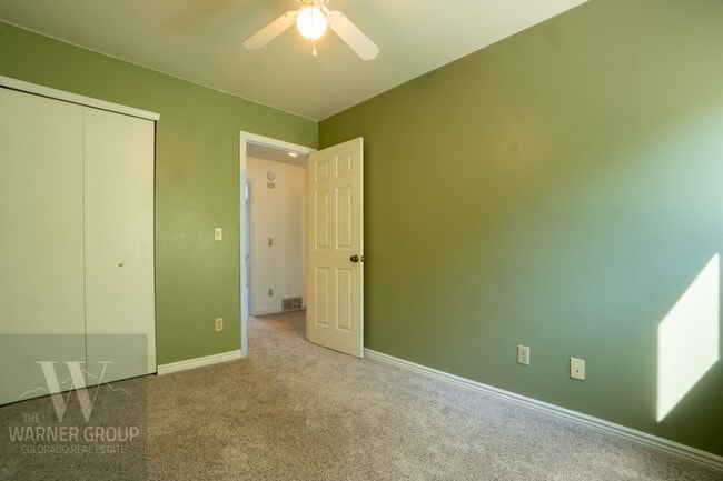 Building Photo - 590 Crosstrail Dr