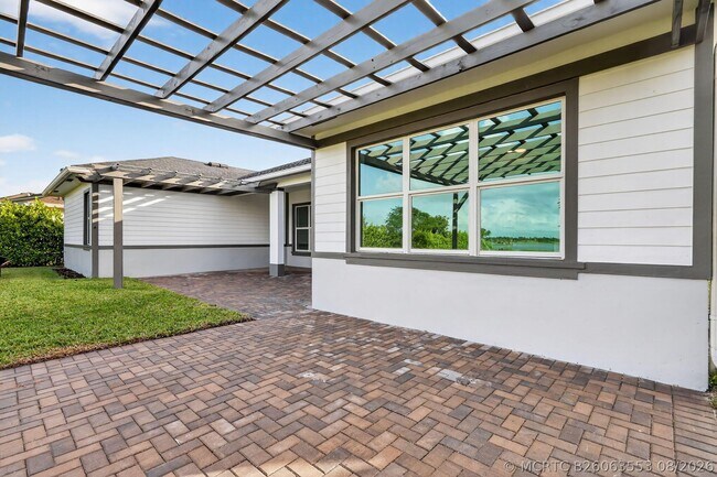 Building Photo - 799 Hookline Cir