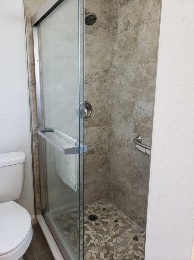 Building Photo - 2BR/2BA Venice Island Duplex Available April 2026