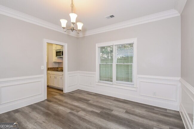 Building Photo - 1272 Channel Park SW