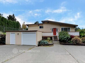 Building Photo - 469 Reiten Rd