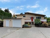 Building Photo - 469 Reiten Rd