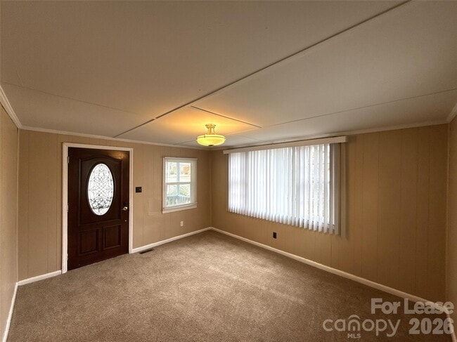 Building Photo - 3131 Seymour Dr