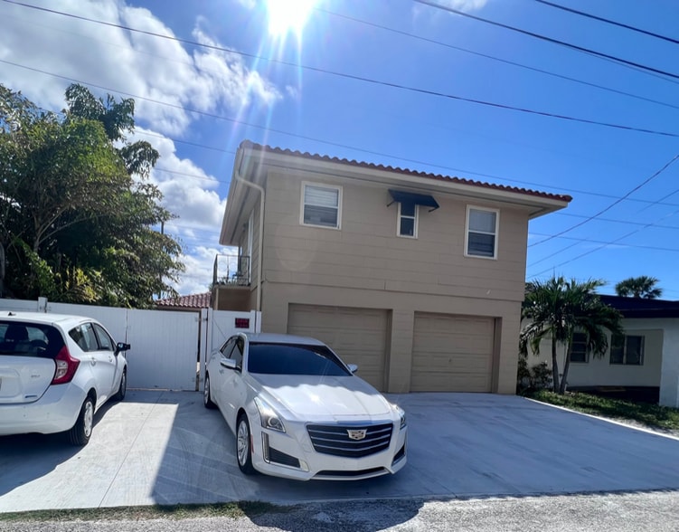 Building Photo - 5645 Central Ave