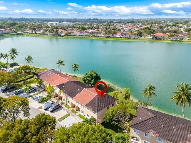 Building Photo - 17542 SW 139th Ct