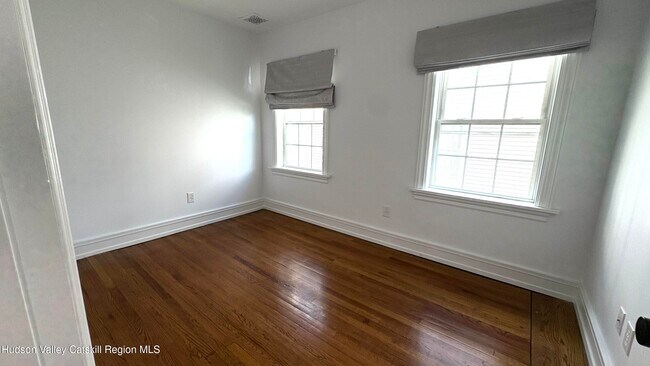Building Photo - 16 McKinstry Pl