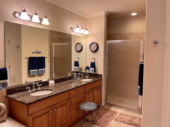 Building Photo - 4901 Laguna Blvd