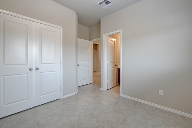 Building Photo - 32037 Towering Birch Trl