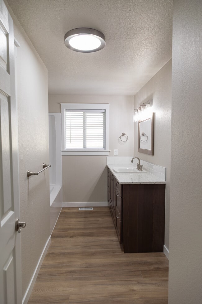 Building Photo - 1366 Arata Way