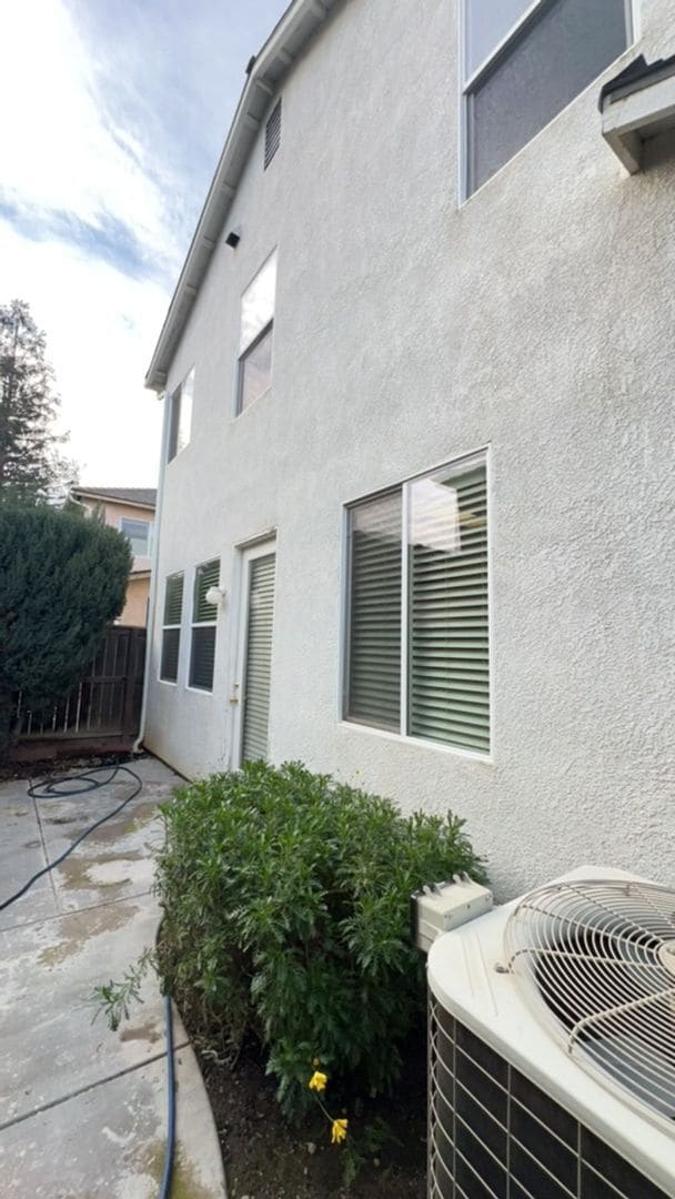 Building Photo - 714 W Riviera Ln