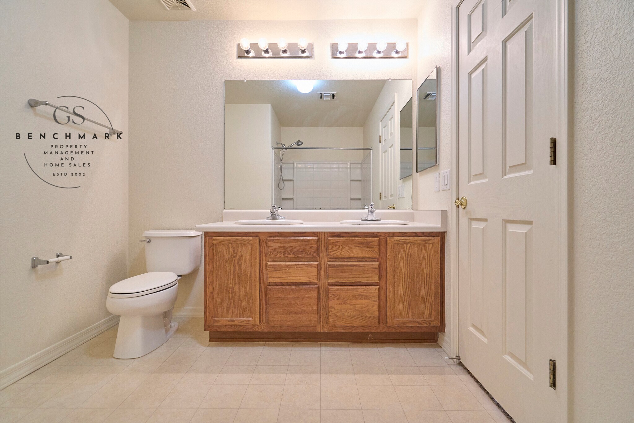 Building Photo - 4211 E Wading Pond Dr