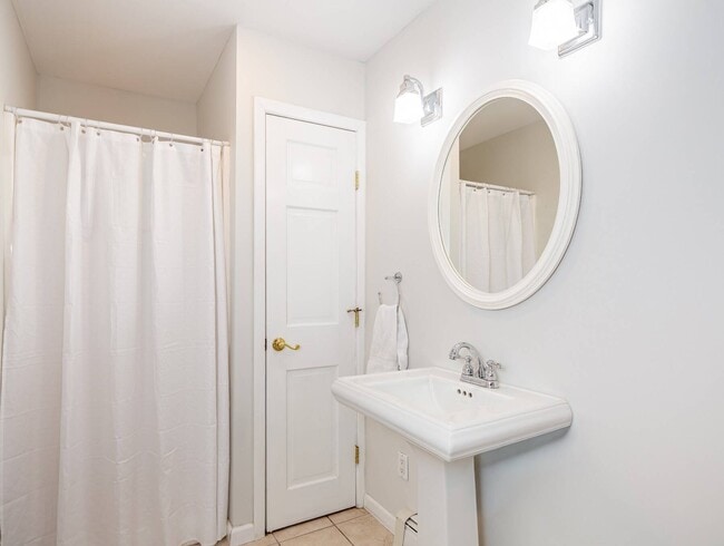 Building Photo - 27 Tanners Neck Ln