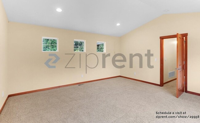 Building Photo - 16225 Simonds Rd NE