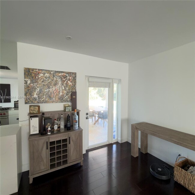 Building Photo - 11030 SW 42nd Ct