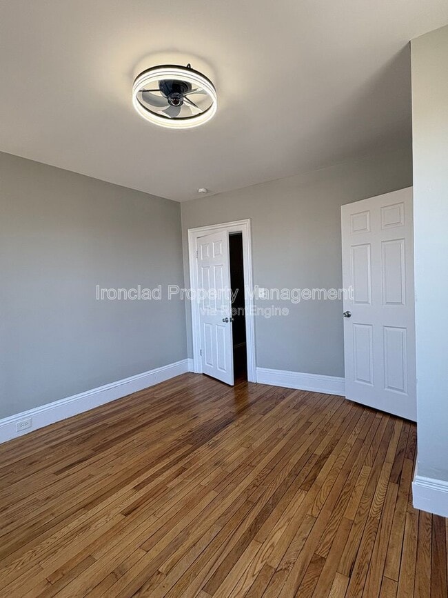 Building Photo - 818 Pine St