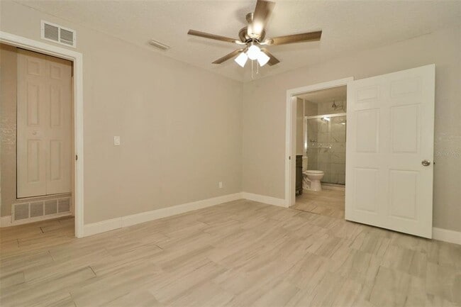 Building Photo - 611 Durango Way