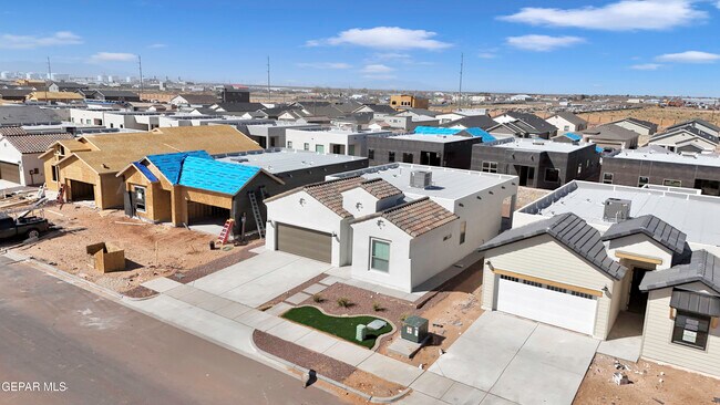 Building Photo - 15233 Expectation Ave