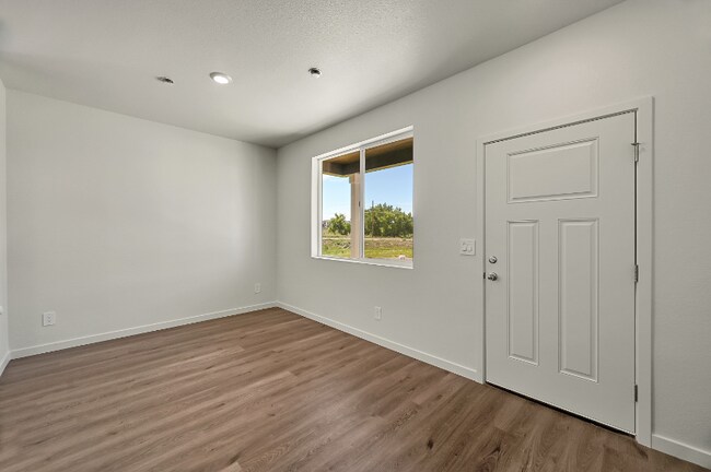 Building Photo - 507 Condor Wy