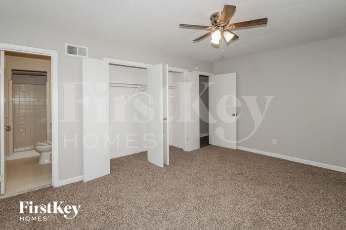 Building Photo - 5374 Jordan Dr