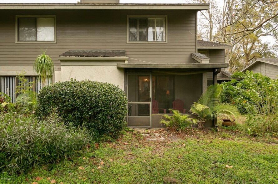 Building Photo - 7623 Baymeadows Cir W