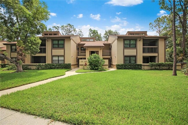 Building Photo - 135 Woodlake Wynde