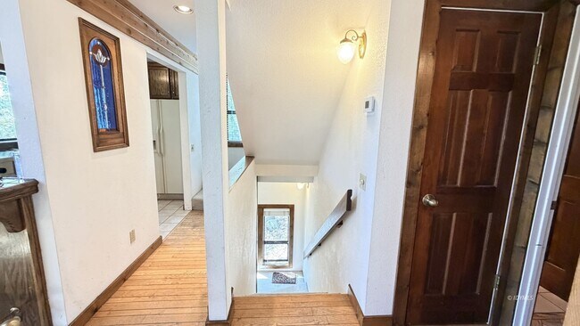 Building Photo - Large 3 Bedroom, 3 Bath Rental with Garage and Bonus Room