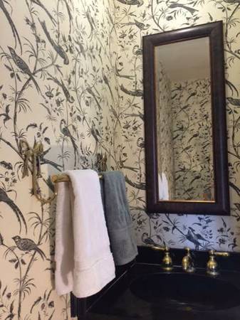 Guest bath - 409 E Charlton St