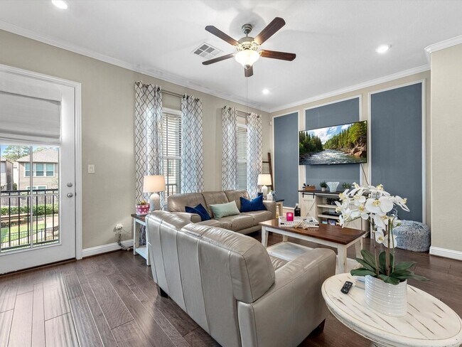 Building Photo - 1762 Sierra Crest Dr