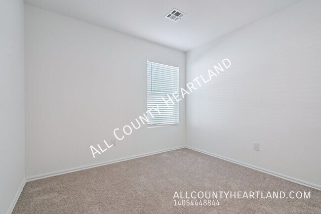 Building Photo - 12112 SW 36th St