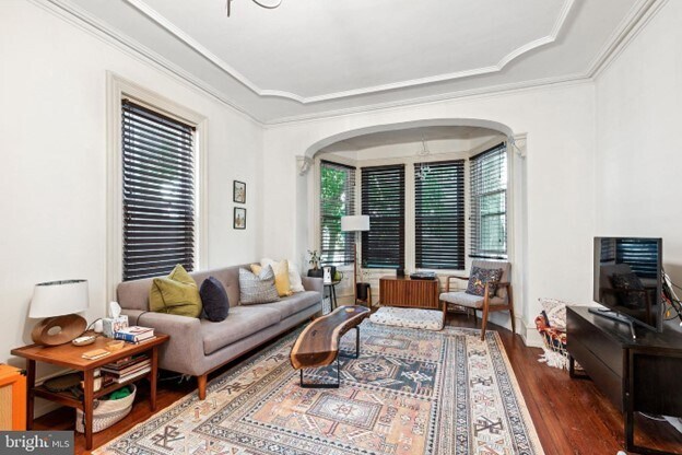 Building Photo - 2205 Mount Vernon St