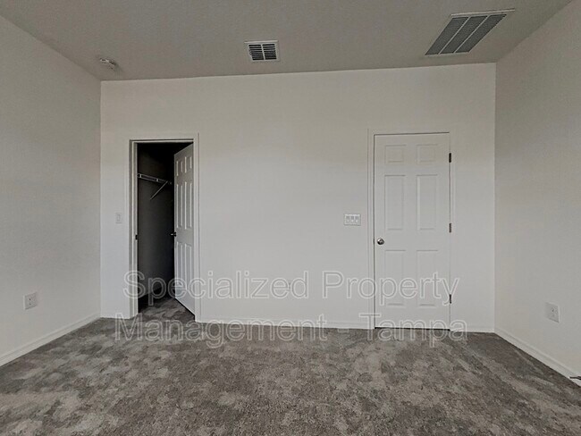Building Photo - 6308 Goldcoast Ave