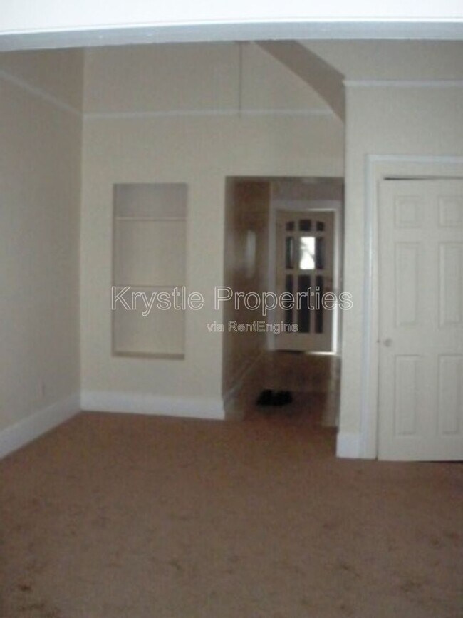 Building Photo - 1117 Sutter St