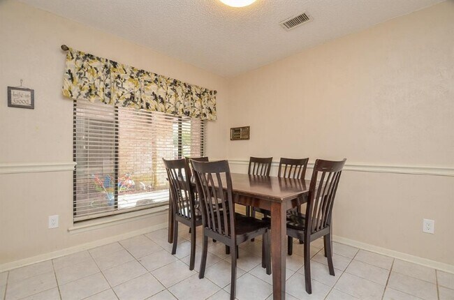 Building Photo - 3514 W Creek Club Dr