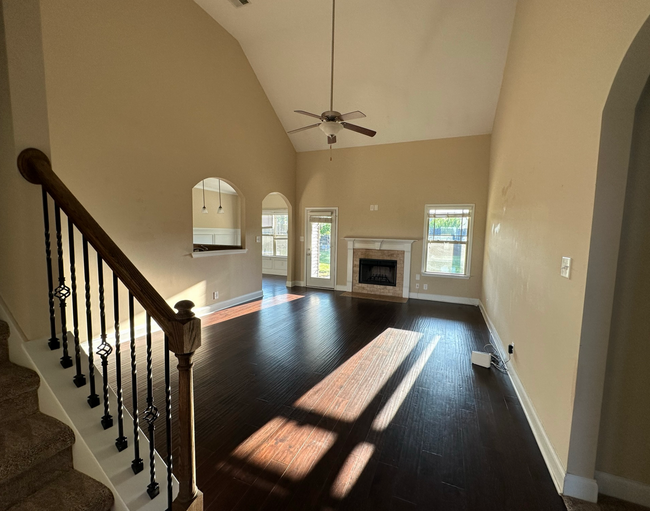 Building Photo - 2336 Pea Ridge Rd