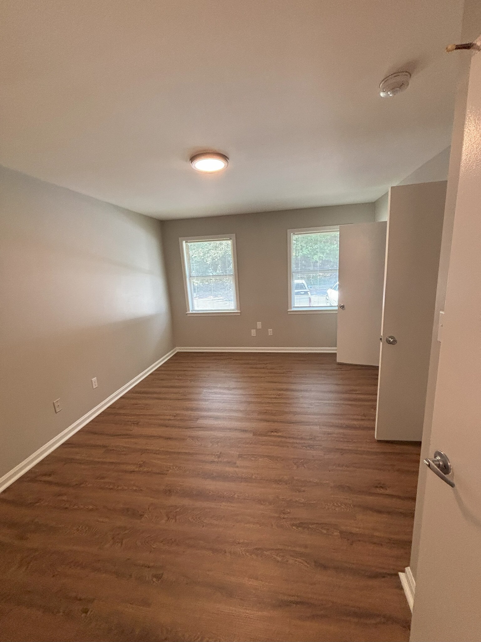 Building Photo - 1501 Charter East Cir